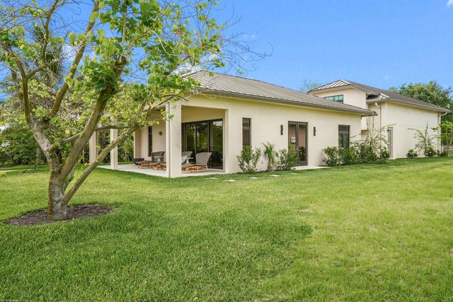 16219 Hollow Tree Lane, Wellington, FL 33470