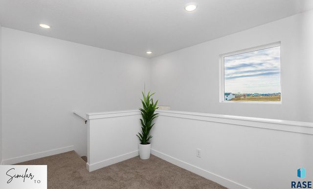 7000 E Brooks Edge Pl Place, Sioux Falls, SD 57110