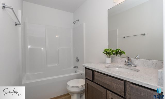 7000 E Brooks Edge Pl Place, Sioux Falls, SD 57110