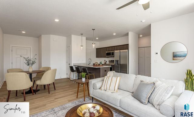 7000 E Brooks Edge Pl Place, Sioux Falls, SD 57110