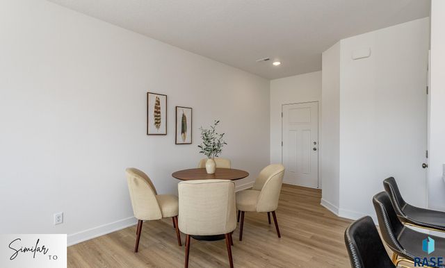 7000 E Brooks Edge Pl Place, Sioux Falls, SD 57110