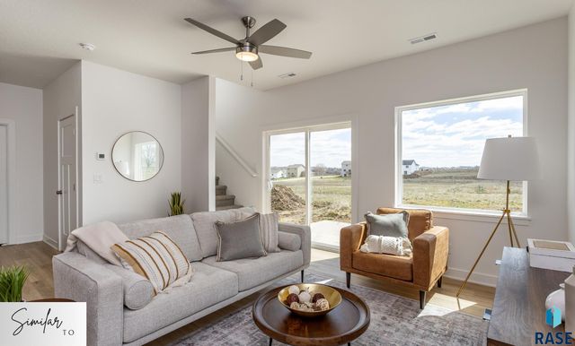 7000 E Brooks Edge Pl Place, Sioux Falls, SD 57110