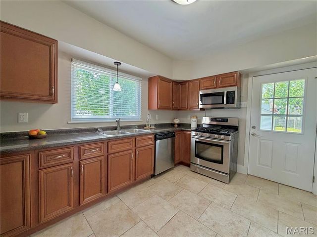 2311 Edison Avenue, Granite City, IL 62040