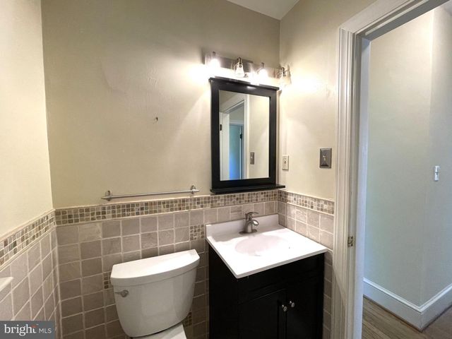 1526 N UTAH ST, Arlington, VA 22207