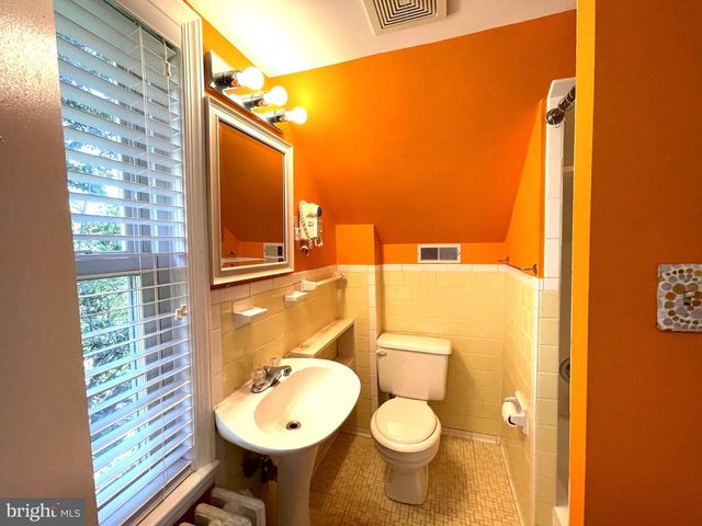 1526 N UTAH ST, Arlington, VA 22207