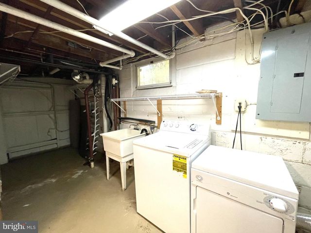 1526 N UTAH ST, Arlington, VA 22207