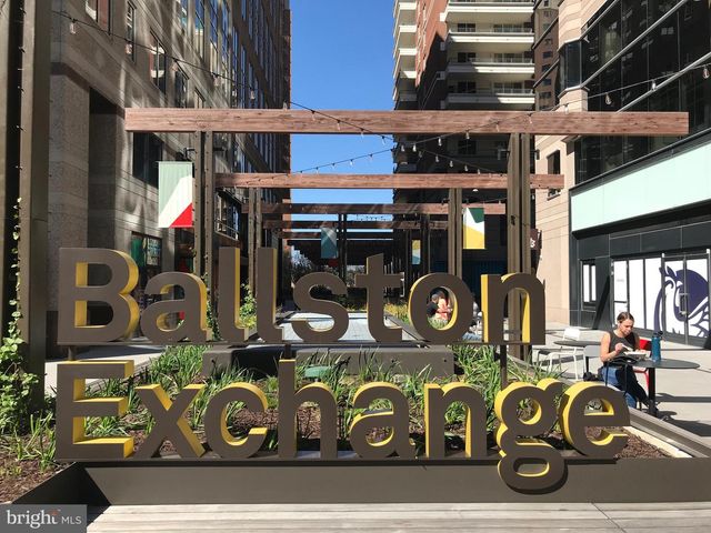 1526 N UTAH ST, Arlington, VA 22207