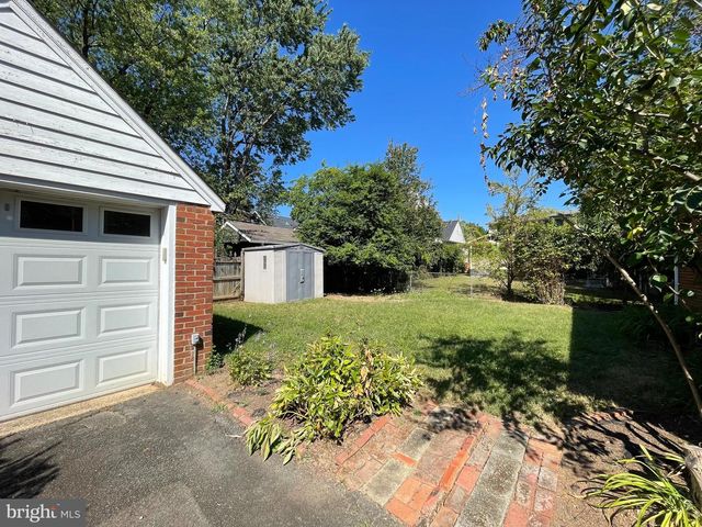 1526 N UTAH ST, Arlington, VA 22207