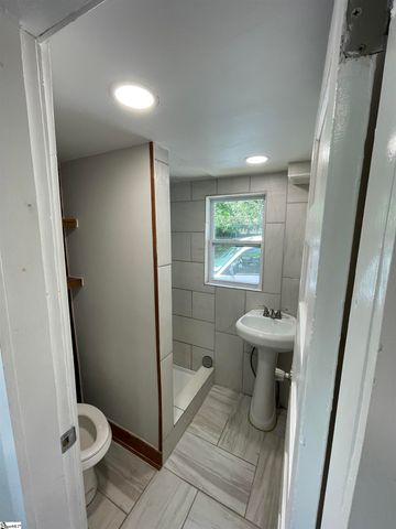 10 Finley Street, Pelzer, SC 29669