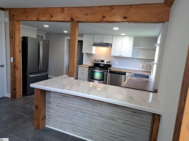 10 Finley Street, Pelzer, SC 29669