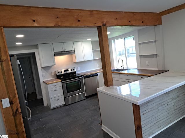 10 Finley Street, Pelzer, SC 29669