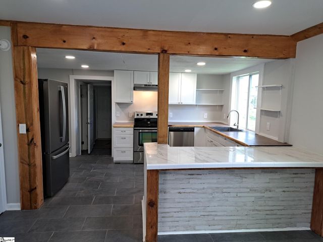 10 Finley Street, Pelzer, SC 29669