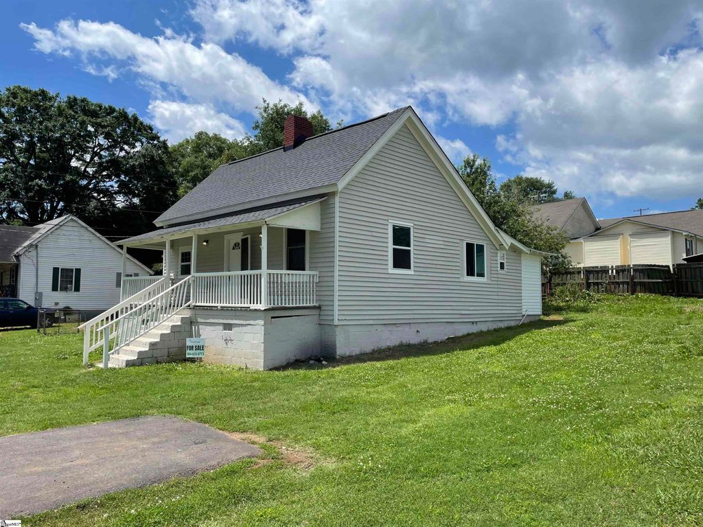 10 Finley Street, Pelzer, SC 29669