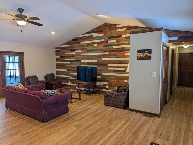 9764 Annabelle Court, South Lyon, MI 48178