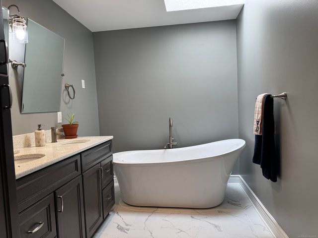 9764 Annabelle Court, South Lyon, MI 48178