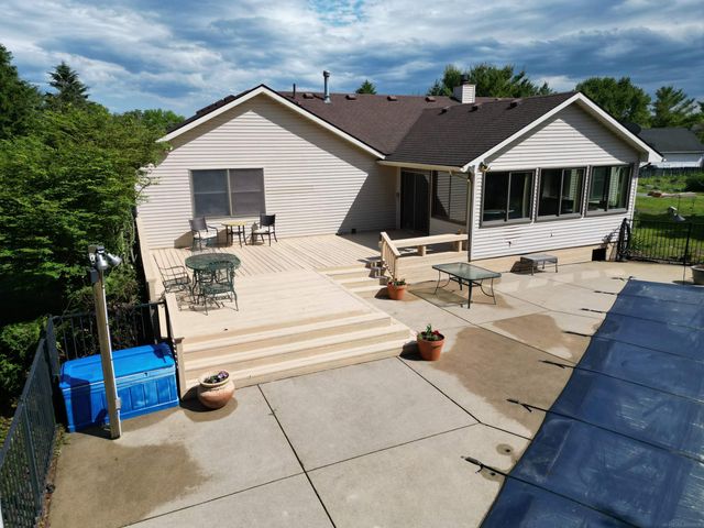 9764 Annabelle Court, South Lyon, MI 48178