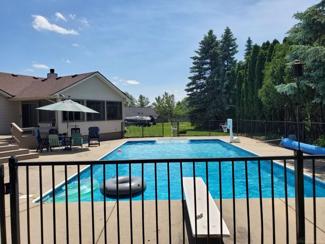 9764 Annabelle Court, South Lyon, MI 48178