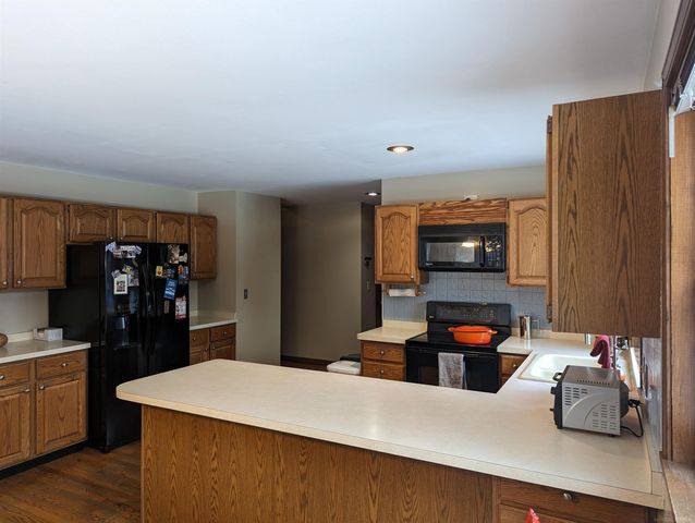 9764 Annabelle Court, South Lyon, MI 48178