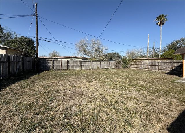 1702 E Fordyce Ave, Kingsville, TX 78363