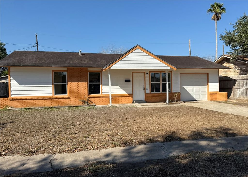 1702 E Fordyce Ave, Kingsville, TX 78363
