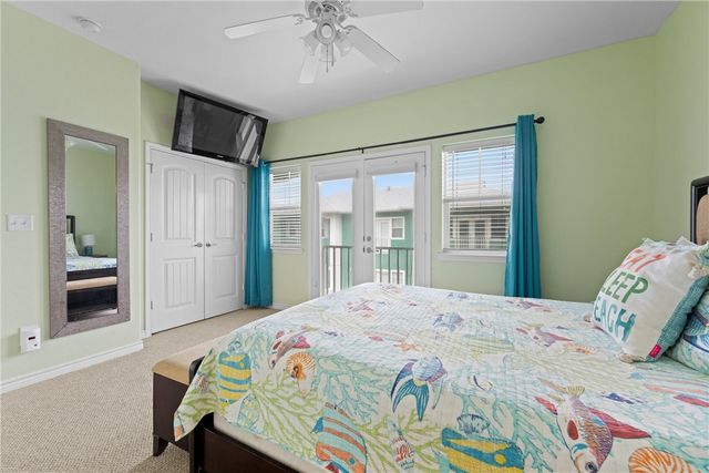 3021 S 11th St 18, Port Aransas, TX 78373