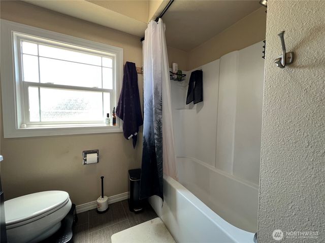 1308 104th Street E, Tacoma, WA 98445