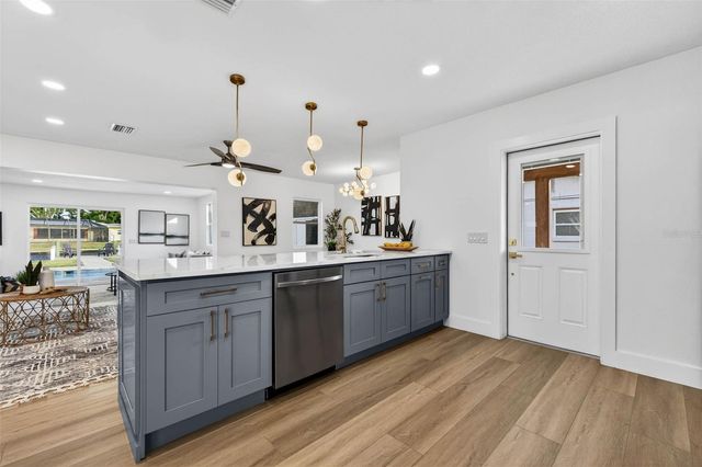 4623 CARSON STREET NE, St Petersburg, FL 33703