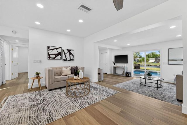 4623 CARSON STREET NE, St Petersburg, FL 33703