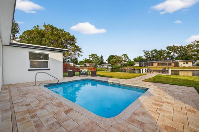 4623 CARSON STREET NE, St Petersburg, FL 33703