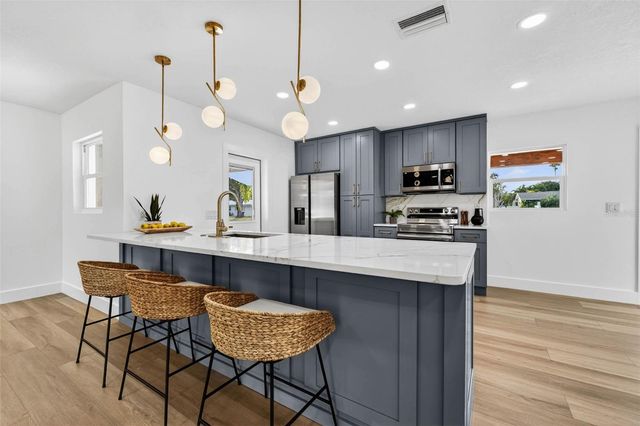 4623 CARSON STREET NE, St Petersburg, FL 33703