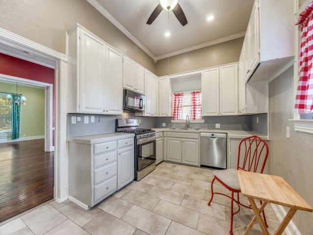 3911 Stonewall Street, Greenville, TX 75401