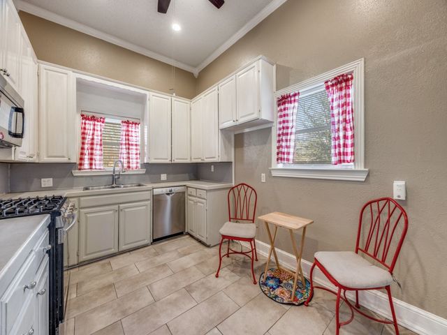 3911 Stonewall Street, Greenville, TX 75401