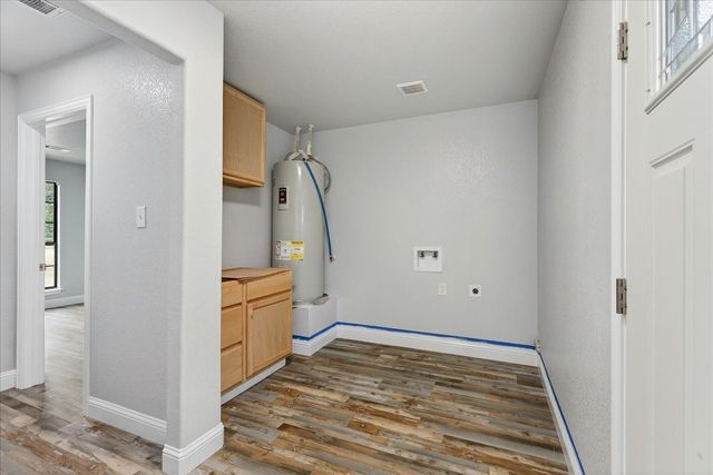 16001 County Road 4052, Kemp, TX 75143