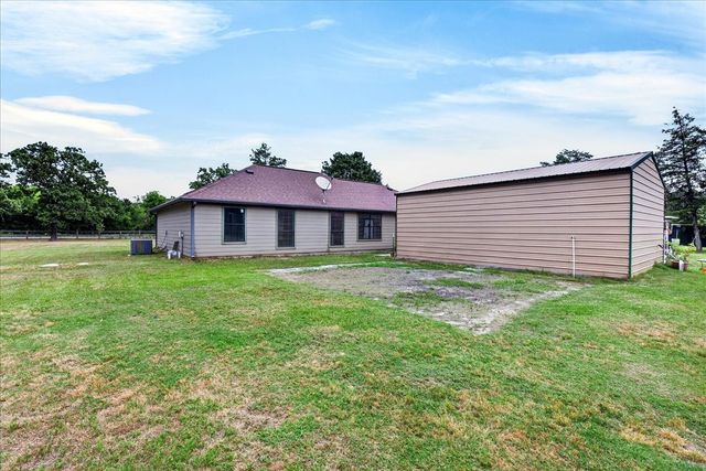 16001 County Road 4052, Kemp, TX 75143