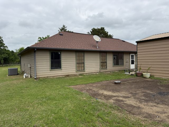 16001 County Road 4052, Kemp, TX 75143