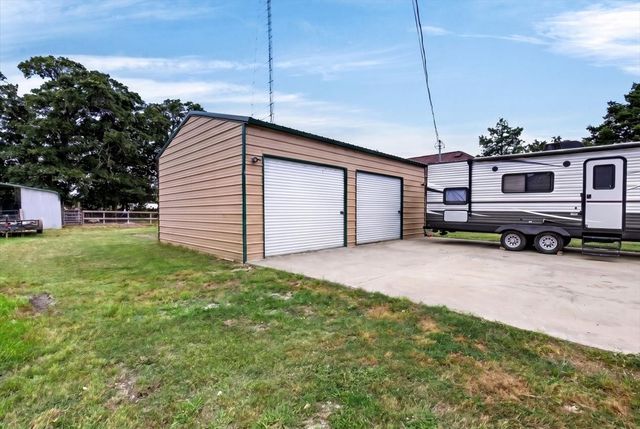16001 County Road 4052, Kemp, TX 75143