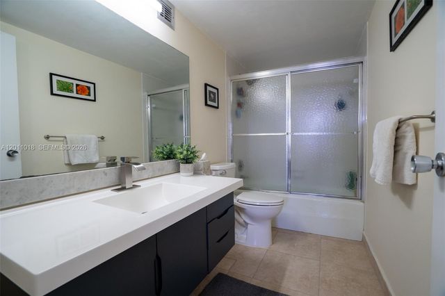 500 Three Islands Blvd 1008, Hallandale Beach, FL 33009
