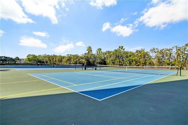 500 Three Islands Blvd 1008, Hallandale Beach, FL 33009