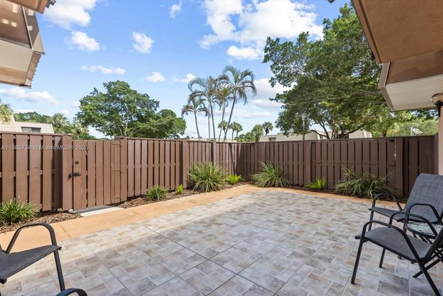 6001 60th Way, West Palm Beach, FL 33409