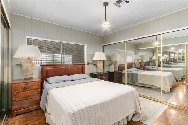 282 Saguaro Dr. Drive, Palm Springs, CA 92264