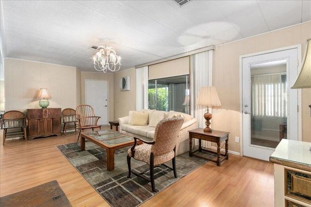 282 Saguaro Dr. Drive, Palm Springs, CA 92264