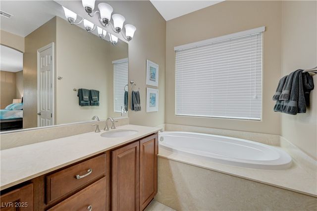 11334 Quantum Brooks Street, Las Vegas, NV 89183