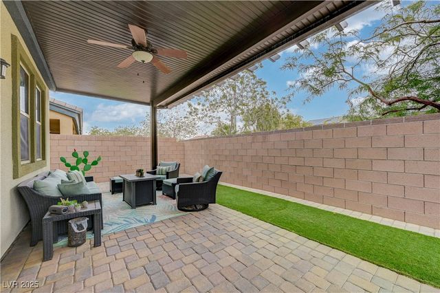 11334 Quantum Brooks Street, Las Vegas, NV 89183