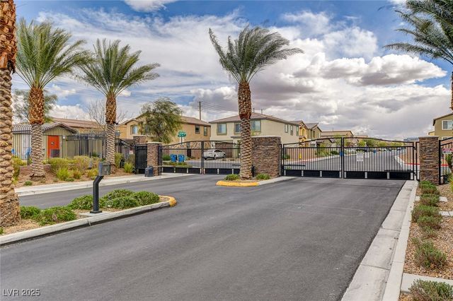 11334 Quantum Brooks Street, Las Vegas, NV 89183