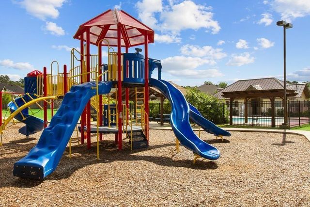 215 Springfield Terrace Court, Conroe, TX 77304