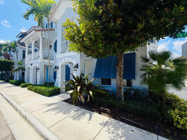 1388 Via De Pepi, Boynton Beach, FL 33426