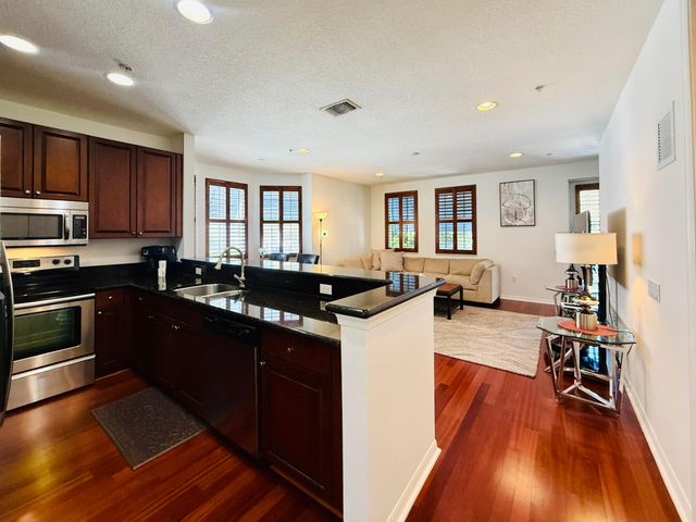 1388 Via De Pepi, Boynton Beach, FL 33426