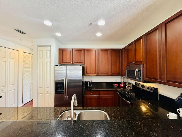1388 Via De Pepi, Boynton Beach, FL 33426