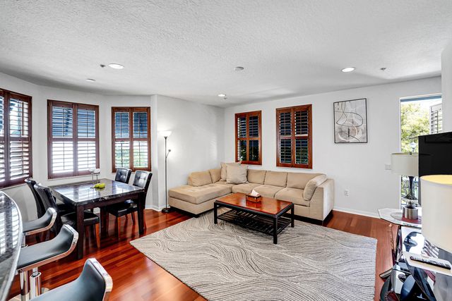 1388 Via De Pepi, Boynton Beach, FL 33426