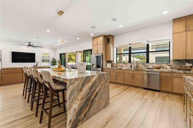 4109 W WATROUS AVENUE, Tampa, FL 33629